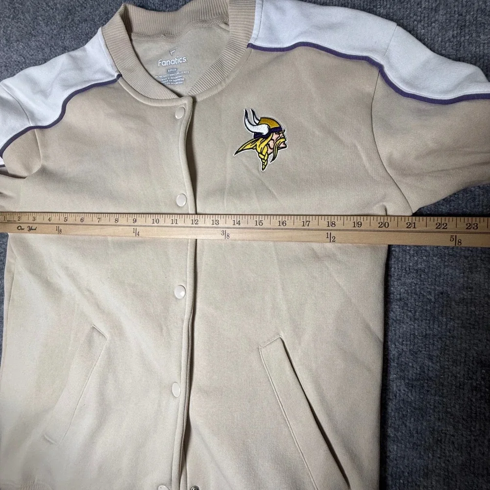Fanatics Minnesota Vikings Womens‎ Small Varsity Jacket Tan Snap Front NFL Logo